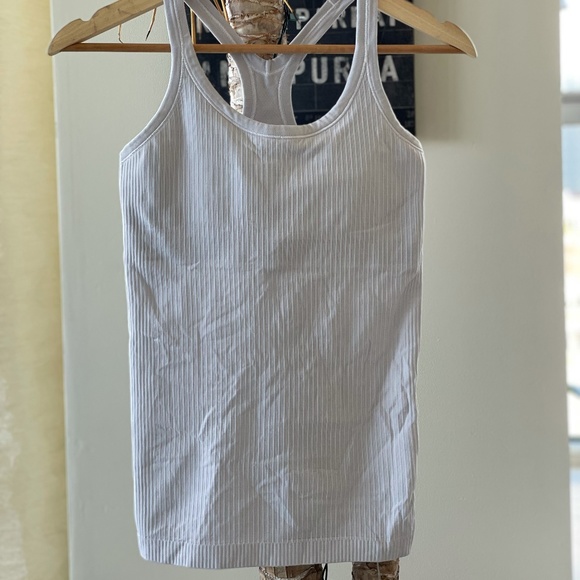 Lululemon Ebb to Street Tank top - Size 2 - Picture 3 of 5